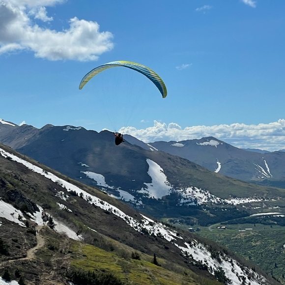 Welcome to my closet!! Meet your posher!! - Picture 4 of 5